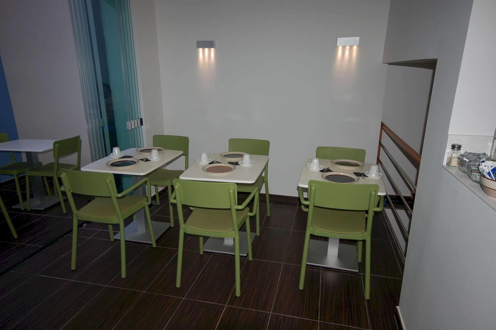 Hotel Led Sitges Buitenkant foto